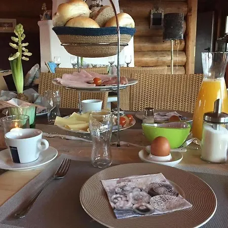 Bed & Breakfast Landgut Edelweiss 4*